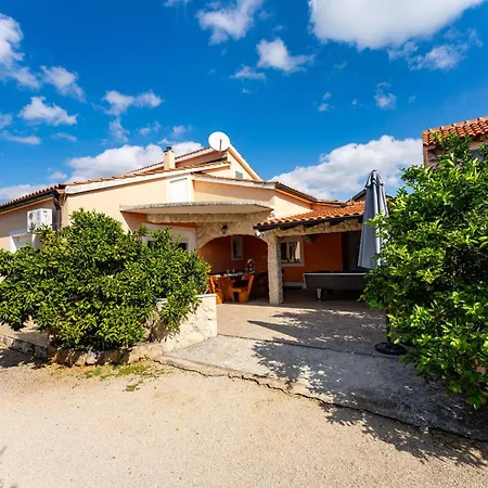בית נופש My Dalmatia - Nadalina With Private Pool And Jacuzzi
