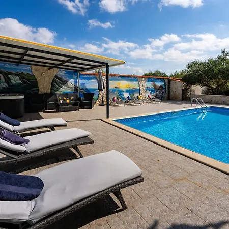 My Dalmatia - Nadalina With Private Pool And Jacuzzi בית נופש וודיצה