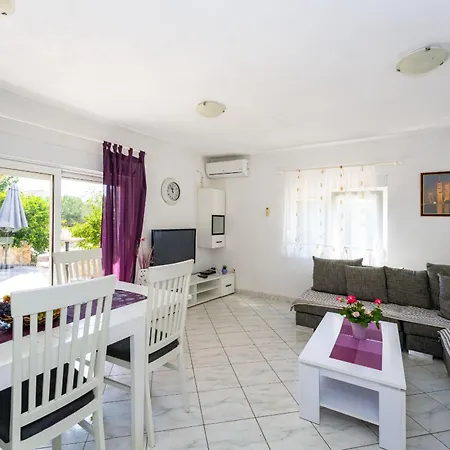 My Dalmatia - Nadalina With Private Pool And Jacuzzi * Vodice