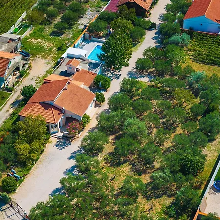 My Dalmatia - Nadalina With Private Pool And Jacuzzi