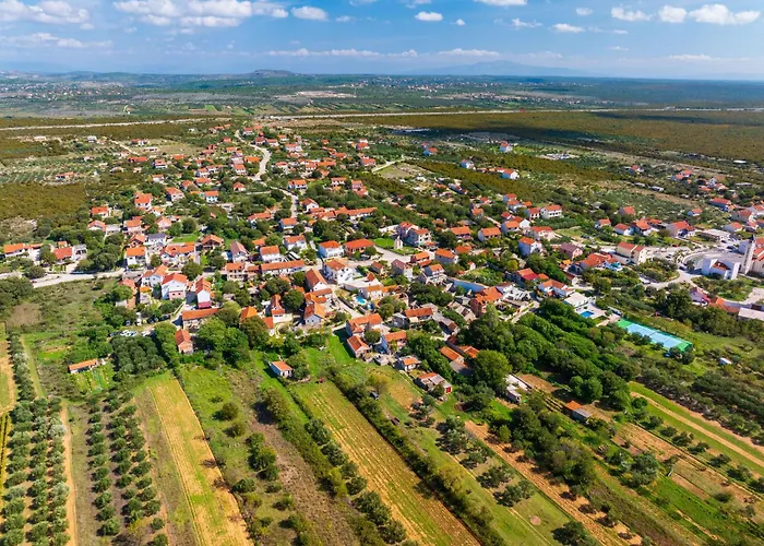 My Dalmatia - Nadalina With Private Pool And Jacuzzi Vodice