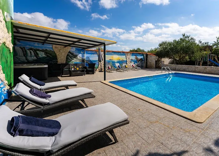 My Dalmatia - Nadalina With Private Pool And Jacuzzi Prázdninový dům Vodice