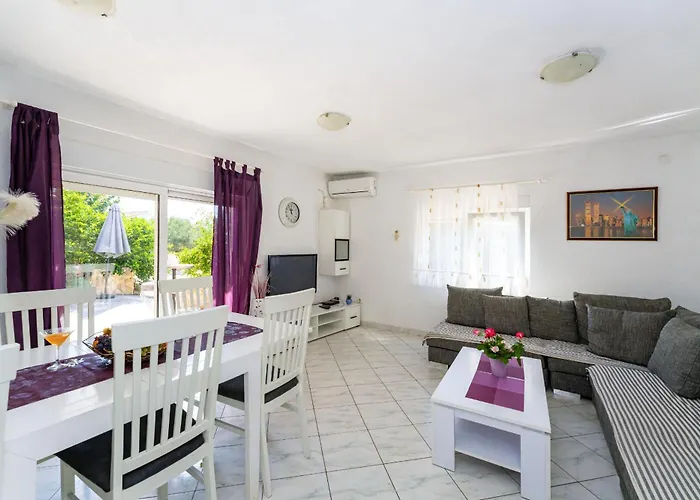 My Dalmatia - Nadalina With Private Pool And Jacuzzi * Vodice