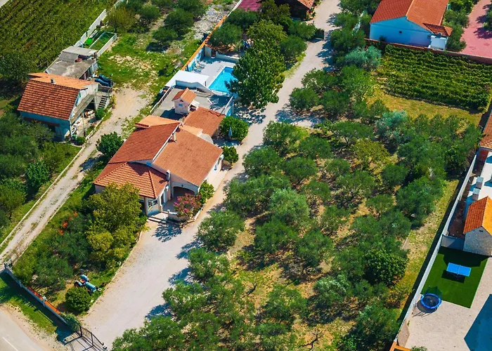 My Dalmatia - Nadalina With Private Pool And Jacuzzi