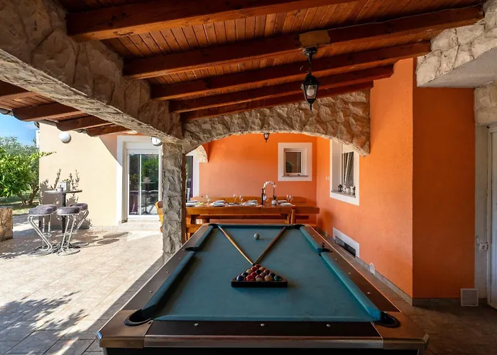 My Dalmatia - Nadalina With Private Pool And Jacuzzi Vodice