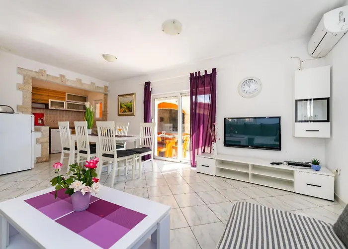 My Dalmatia - Nadalina With Private Pool And Jacuzzi Prázdninový dům